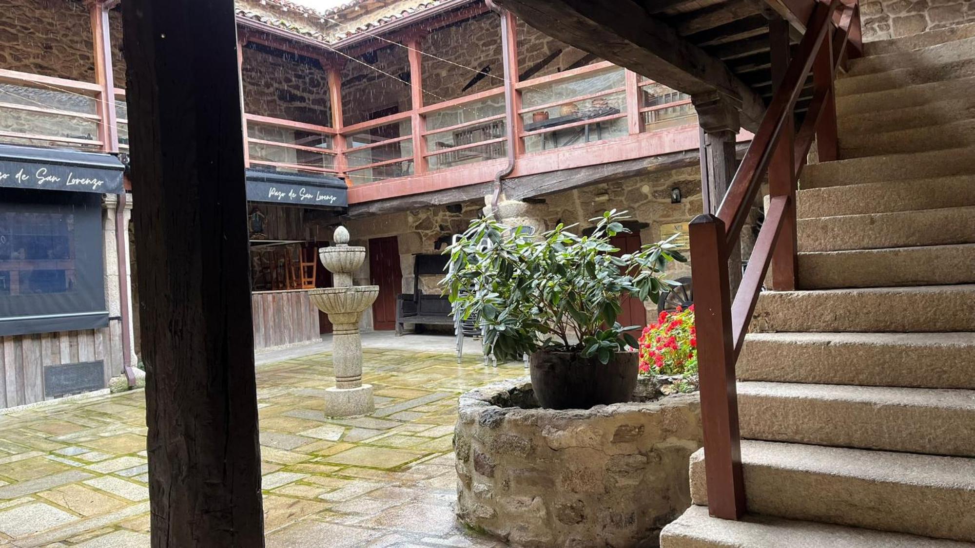 Pazo San Lorenzo- Puebla De Trives エクステリア 写真